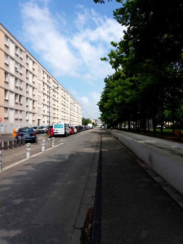Villeurbanne - Rue Billon, depuis la rue Francis de Pressensé