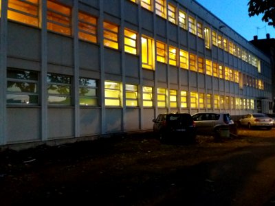 Villeurbanne - Rue Alfred de Musset, L'Autre Soie, bâtiment de nuit
