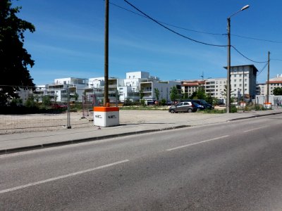 Villeurbanne - Rue du 8 mai 1945, immeubles le long de l'avenue Roger Salengro