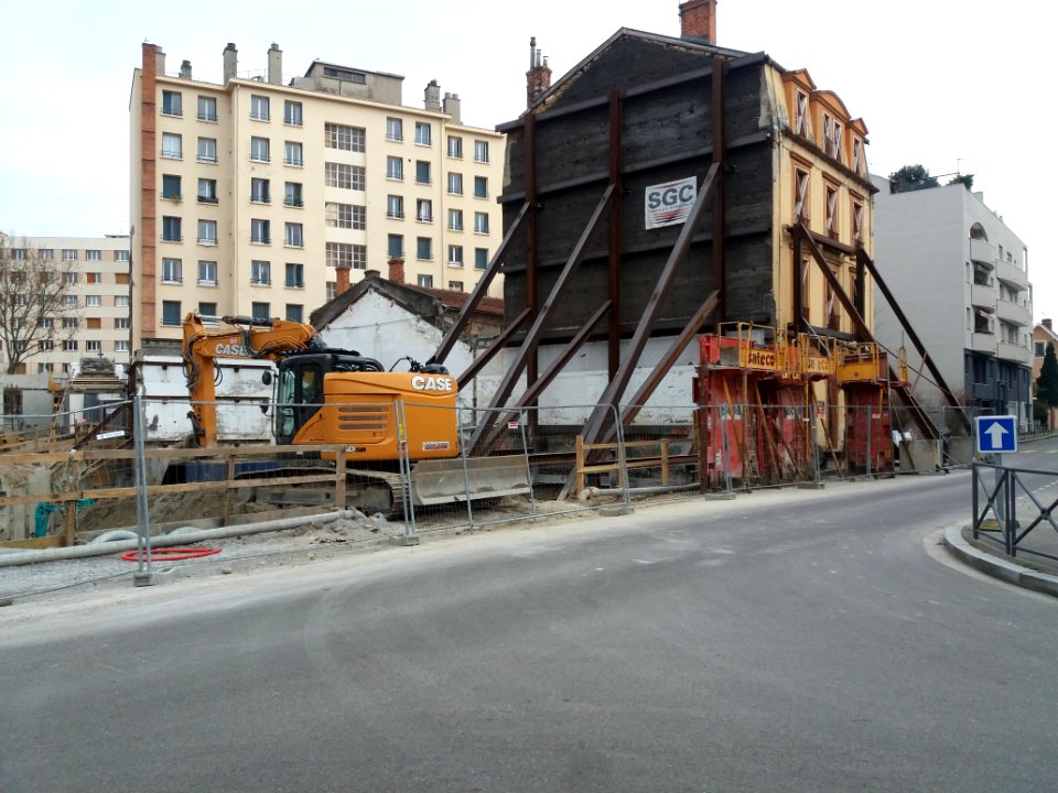 Villeurbanne - Rue Georges Courteline - Chantier au numéro 18