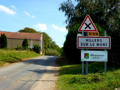 Villers-sur-le-Mont (Ardennes) city limit sign