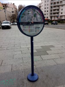 Villeurbanne - Place Charles Hernu, gouvernail d'orientation