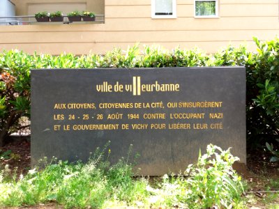 Villeurbanne - Parc du Centre, plaque aux citoyens et citoyennes de la cité