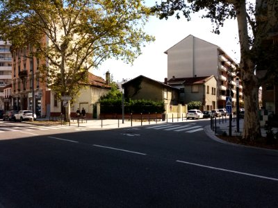 Villeurbanne - Cours Émile Zola, maisons à l'angle de la rue Magenta