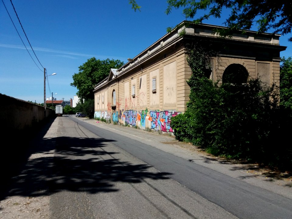 Villeurbanne - Rue de Pierrefrite, annexe de la centrale hydroélectrique de Cusset