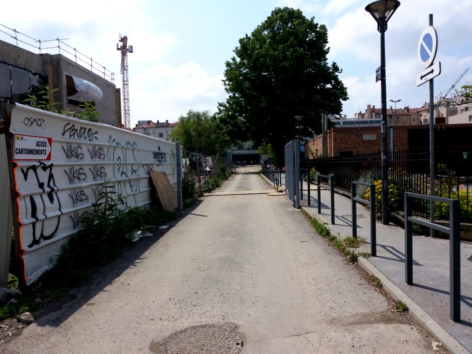Villeurbanne - Passage Rey, depuis la rue Francis de Pressensé