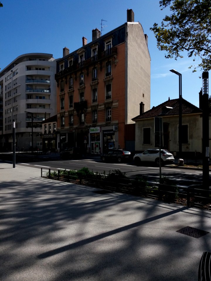Villeurbanne - Cours Émile Zola, immeubles aux numéros 88 à 84