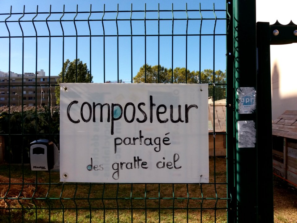 Villeurbanne - Rue Jean Bourgey, affiche Composteur partagé des Gratte-Ciel