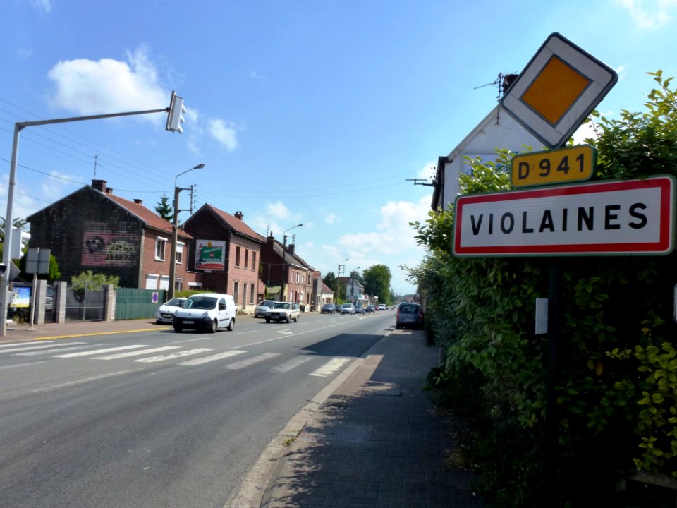 Violaines (Pas-de-Calais, Fr) city limit sign