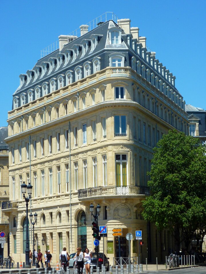 Classicism architecture france