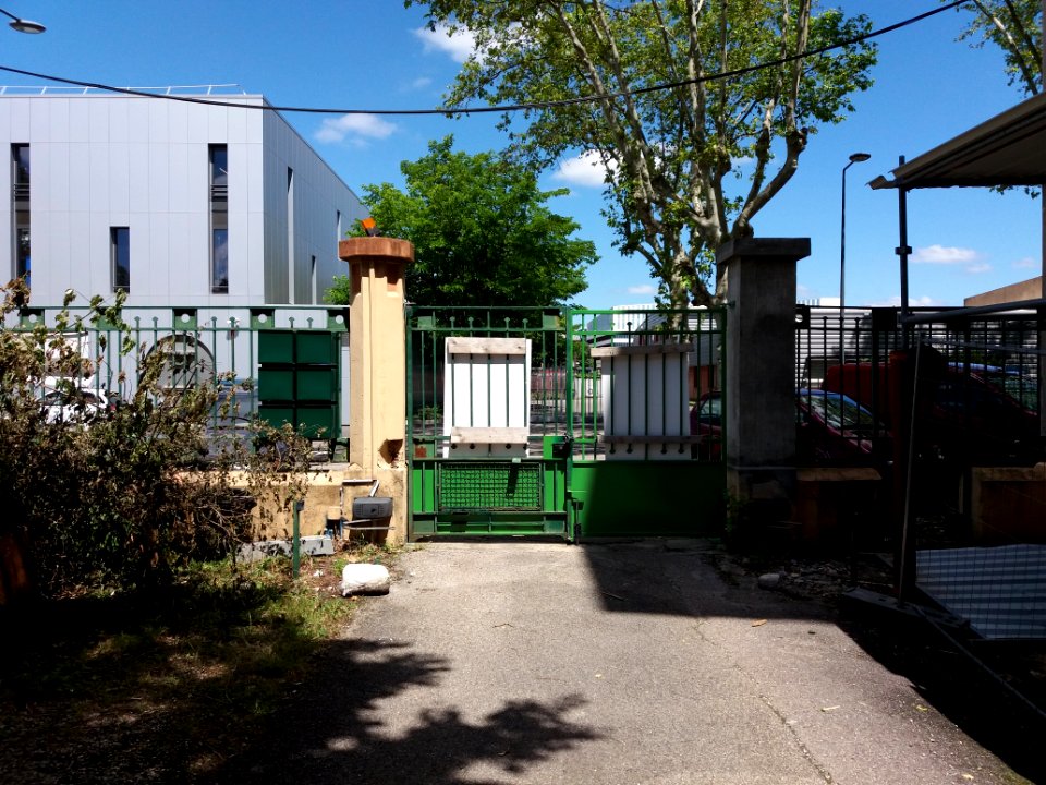 Villeurbanne - L'Autre Soie, petit portail de l'intérieur