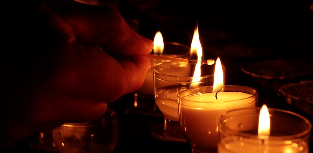 Light prayer candlelight photo