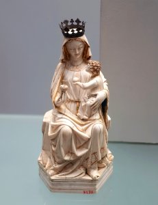 Virgin with Child, France, perhaps Paris, c. 1260, ivory, metal - Cinquantenaire Museum - Brussels, Belgium - DSC08573