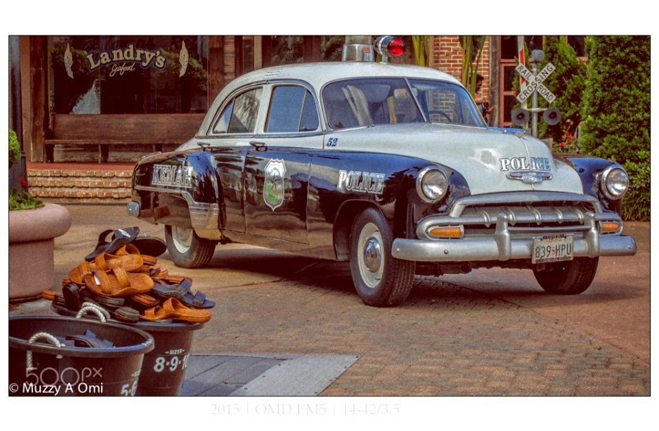 Vintage Police Car (157136113)