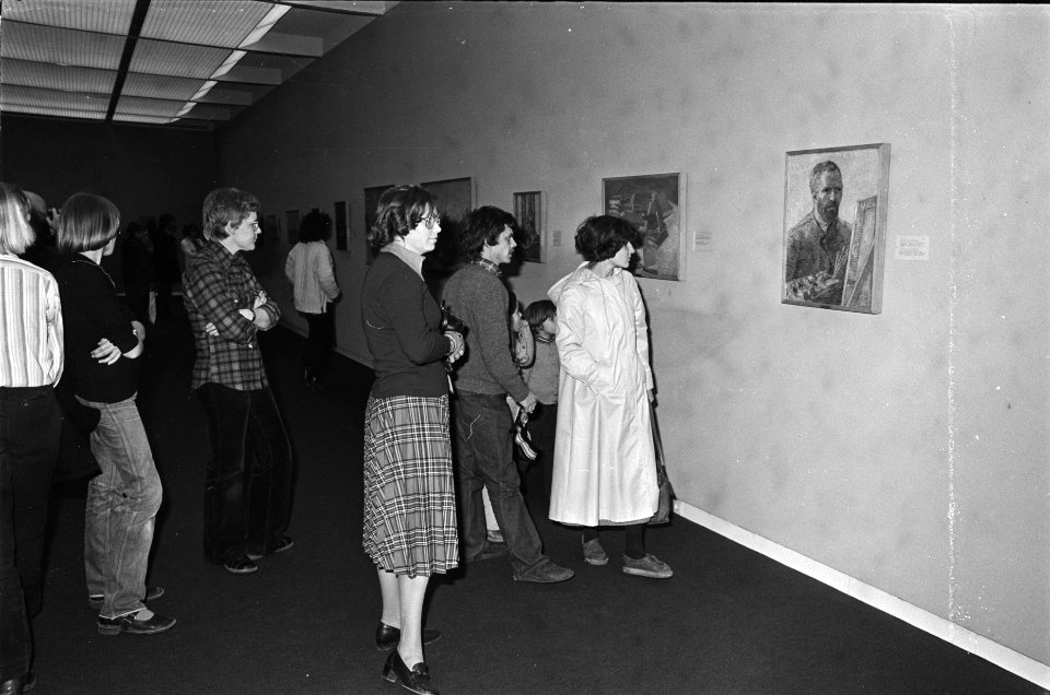 Vincent van Goghmuseum vandaag gratis, tgv de 125e geboortedag van Van Gogh , Bestanddeelnr 929-6491