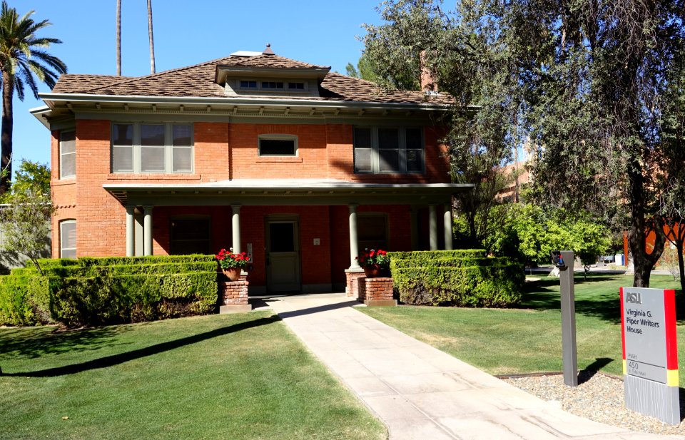 Virginia G. Piper Writers House - Arizona State University - Tempe, AZ - DSC05891