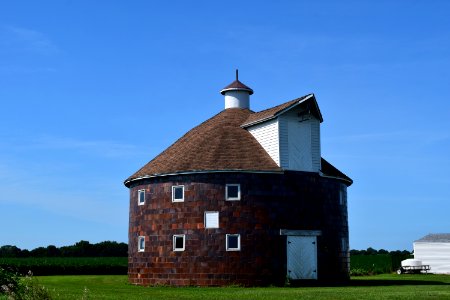 Virginia Tillery Round Barn