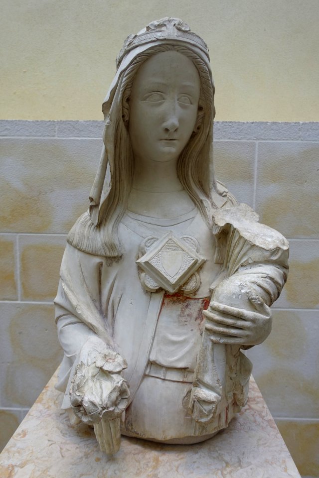 Virgin and Child, from Montemor-o-Vehlo, by Mestre Pero, 14th century - Museu Nacional de Machado de Castro - Coimbra, Portugal -DSC09898