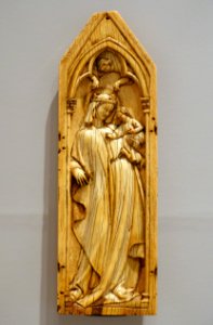Virgin and Child, artist unknown, France, c. 1325-1350, ivory - Fogg Art Museum, Harvard University - DSC00975