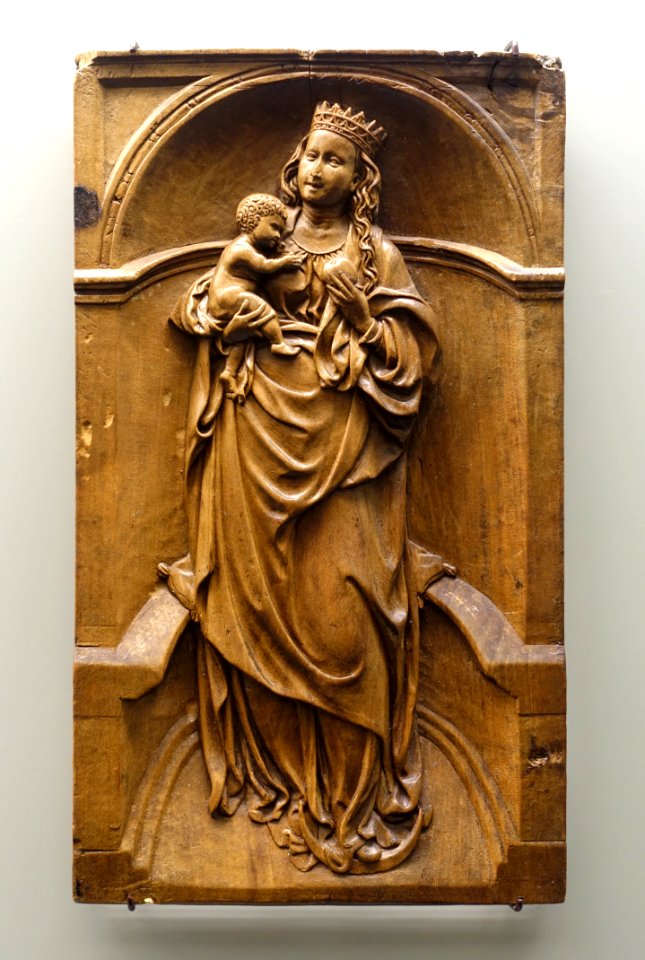Virgin and Child, Augsburg, c. 1540, boxwood - Bode-Museum - DSC03303