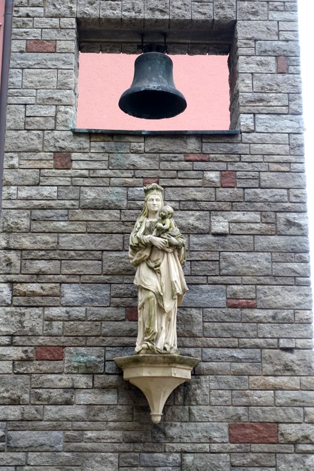Virgin and Child - Würzburg, Germany - DSC04386