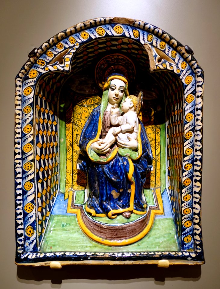 Virgin and Child, Italy, Romagna or Le Marche, c. 1480-1510, maiolica - Wadsworth Atheneum - Hartford, CT - DSC05091