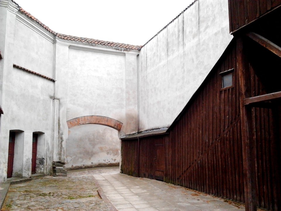 Visitationist Monastery in Warsaw - Exterior 10