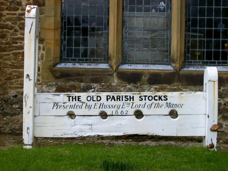 Village stocks, St Michael, Marden