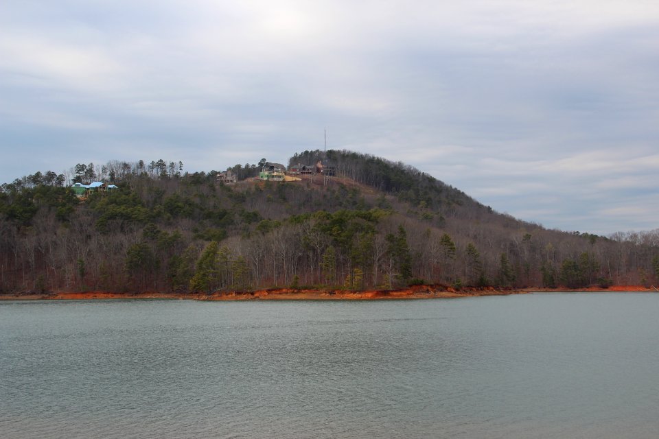Vineyard Mountain viewed from Red Top Mountain State Park, March 2017 1