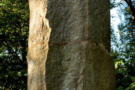 Vindbräcka menhir repair north side
