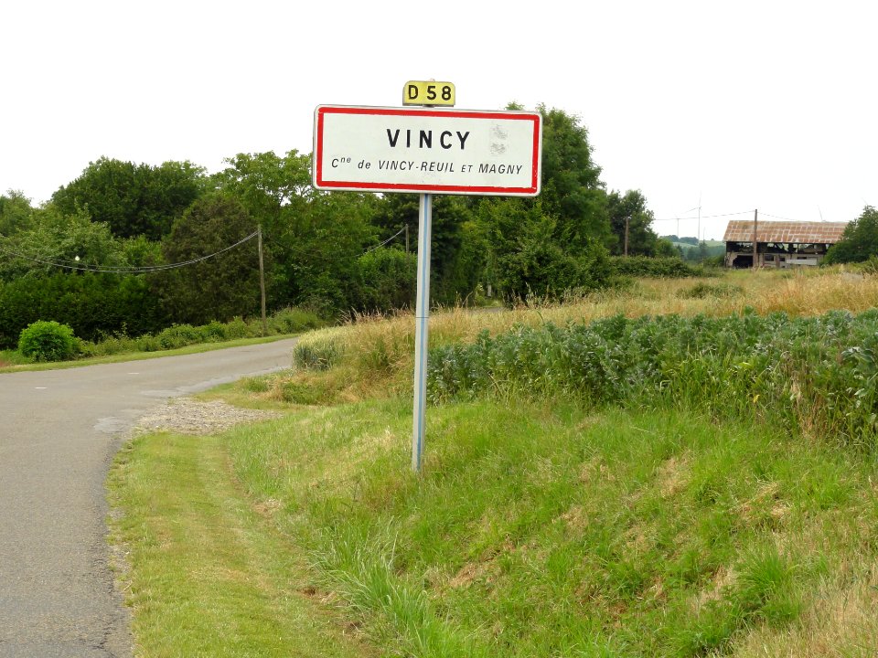 Vincy-Reuil-et-Magny (Aisne) city limit sign Vincy