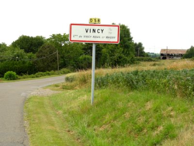 Vincy-Reuil-et-Magny (Aisne) city limit sign Vincy
