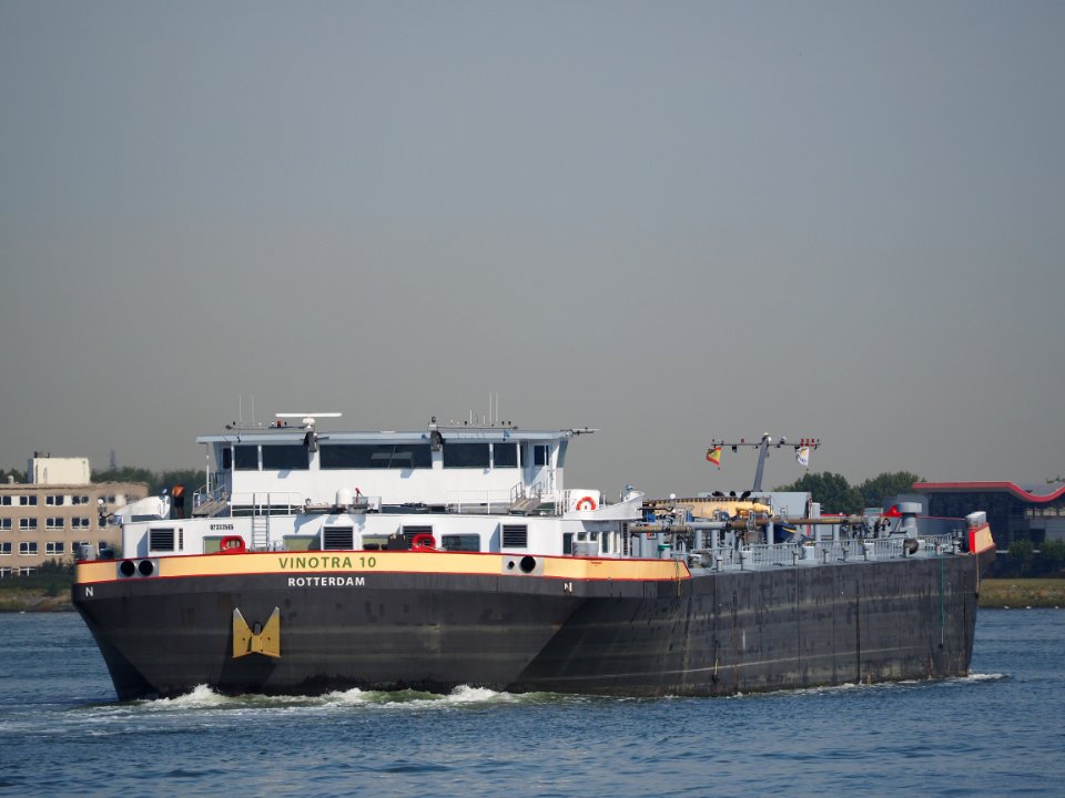 Vinotra 10 (ship, 2011) ENI 02333565, Port of Rotterdam pic3