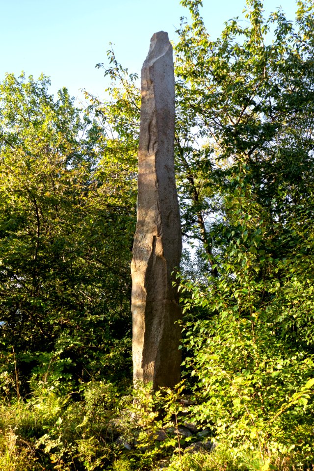 Vindbräcka menhir north side 3