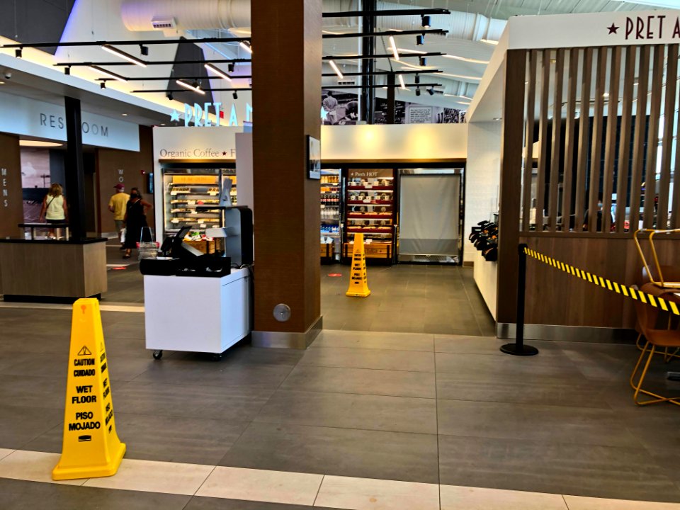 Vince Lombardi Rest Stop 2020 reopening covid showing pret a manger stand