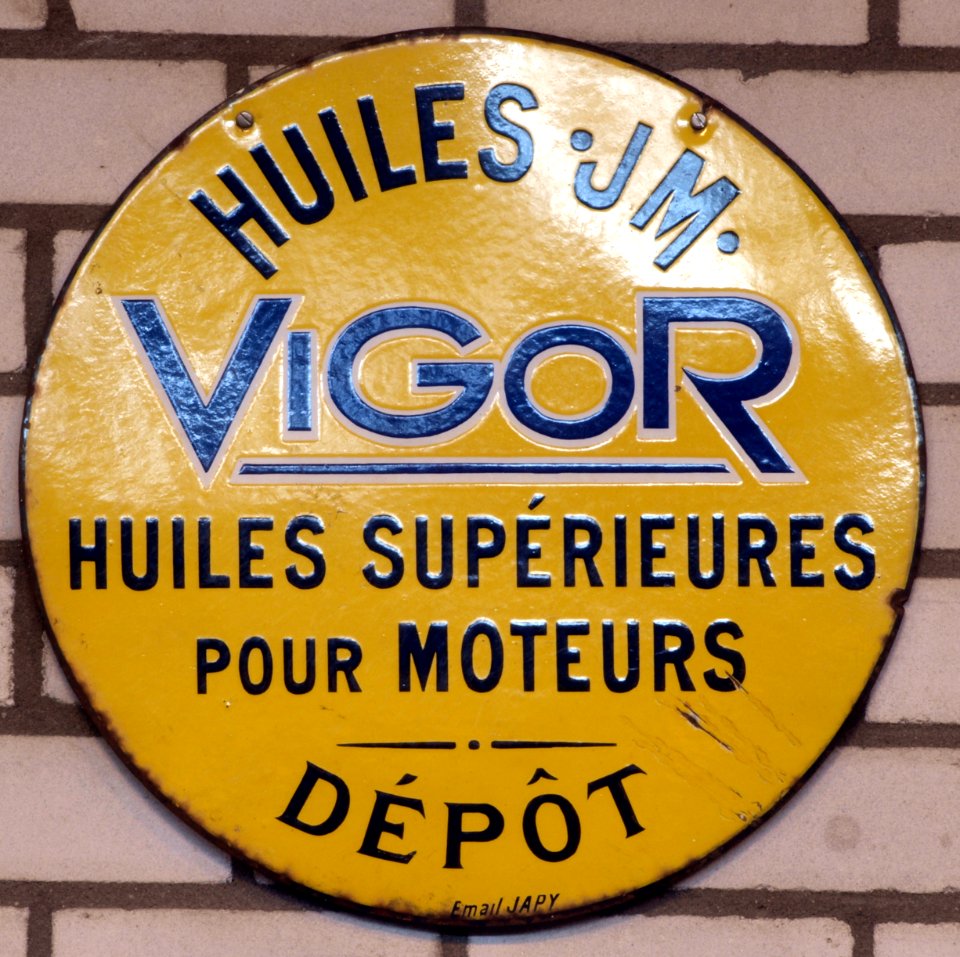 Vigor enamel advert sign at the den hartog ford museum pic-058