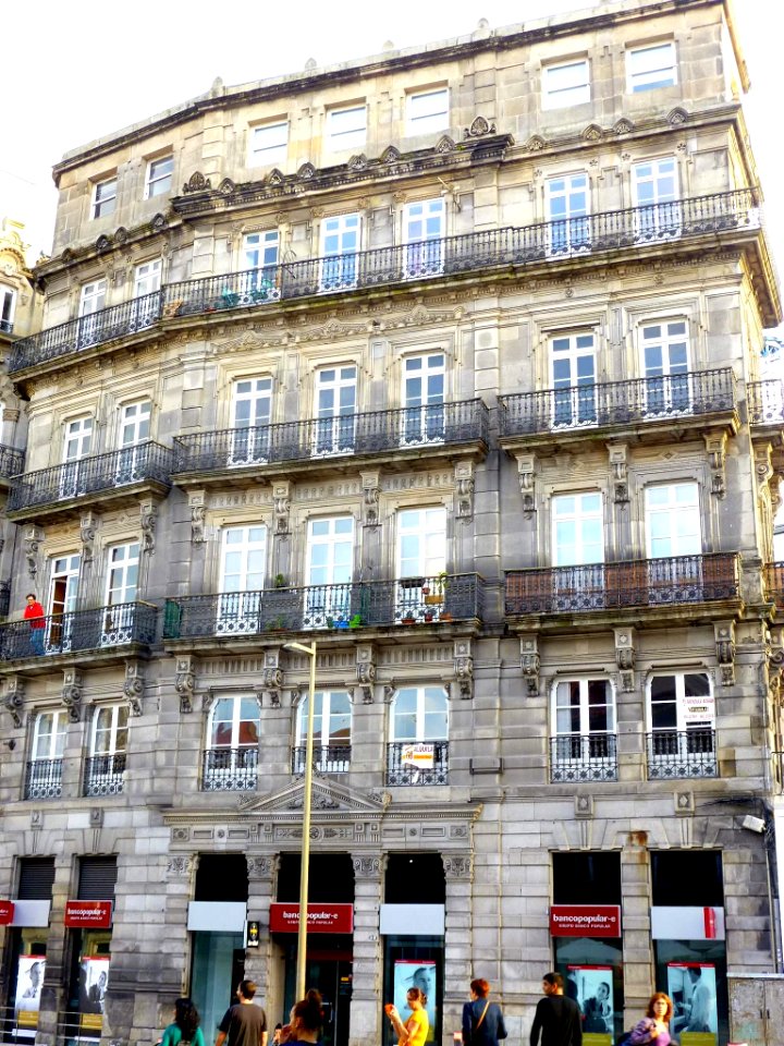 Vigo - Plaza de la Constitución 11