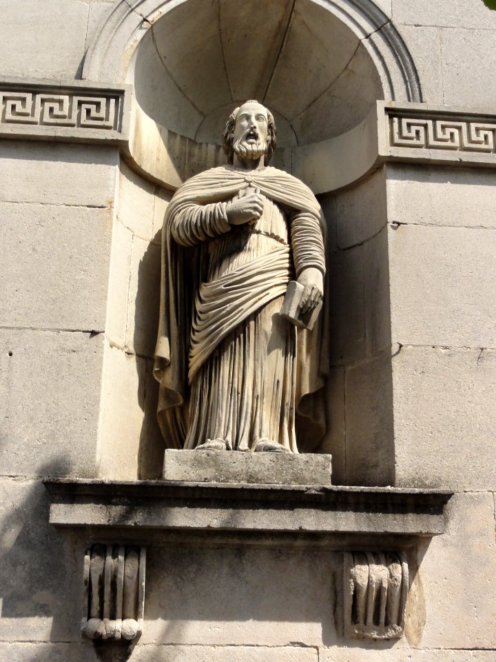 Vignot (Meuse) Église Saint-Rémy statue façade 02