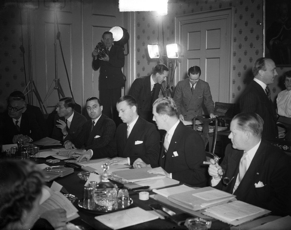 Vijf Ministers van Buitenlandse Zaken tjdens Westerse Unie conferentie te Den H…, Bestanddeelnr 904-1059