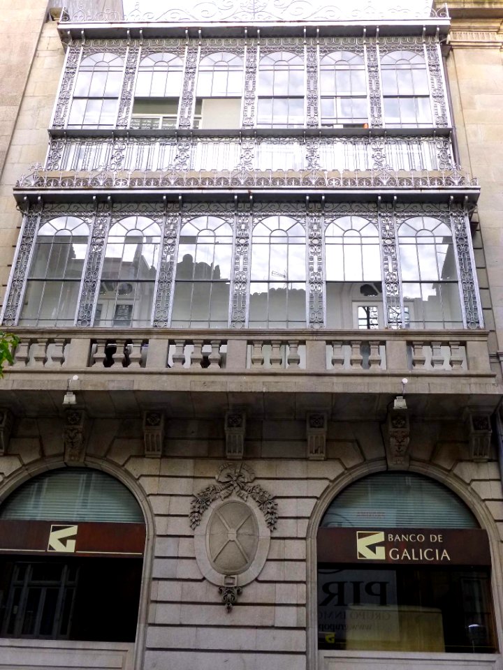 Vigo - Banco Popular (ex Banco de Galicia) 01