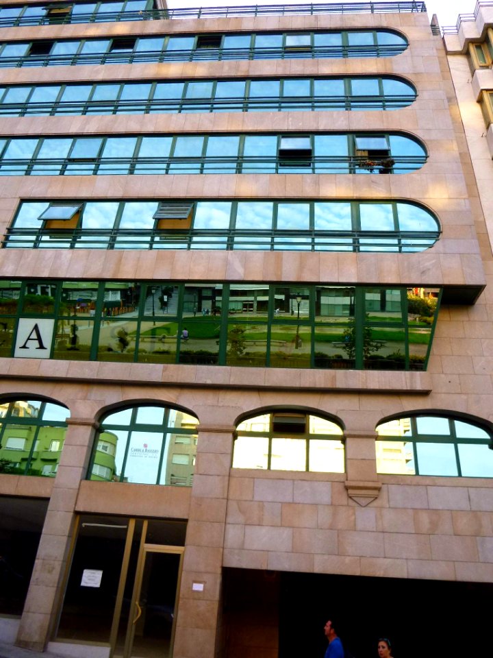 Vigo - Edificio en la calle República Argentina, 24 (2)