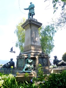 Vigo - Monumento a José Elduayen 1