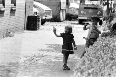 Vijfde, zesde, zevende dag gijzeling school Bovensmilde (Pinksteren) kinderen m, Bestanddeelnr 929-2016