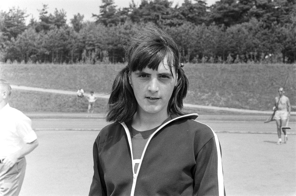 Vijfkamp voor dames in Papendal, Arnhem, nr. 14 Miep van Beek kop, Bestanddeelnr 924-7223