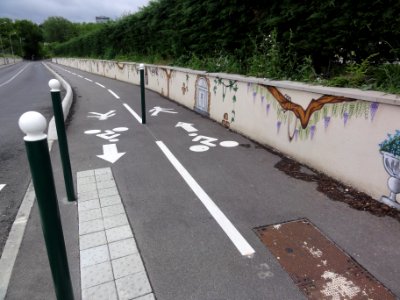 Villejust (Essonne) piste cyclable vers Nozay