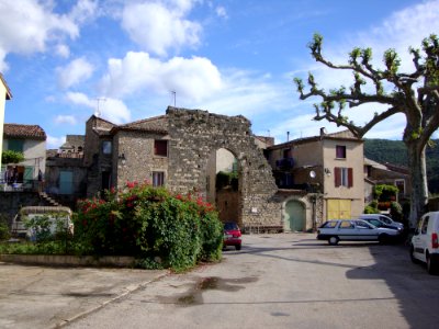 Villemagne-l'Argentière (Hérault, Fr) Porte de la Barbacane