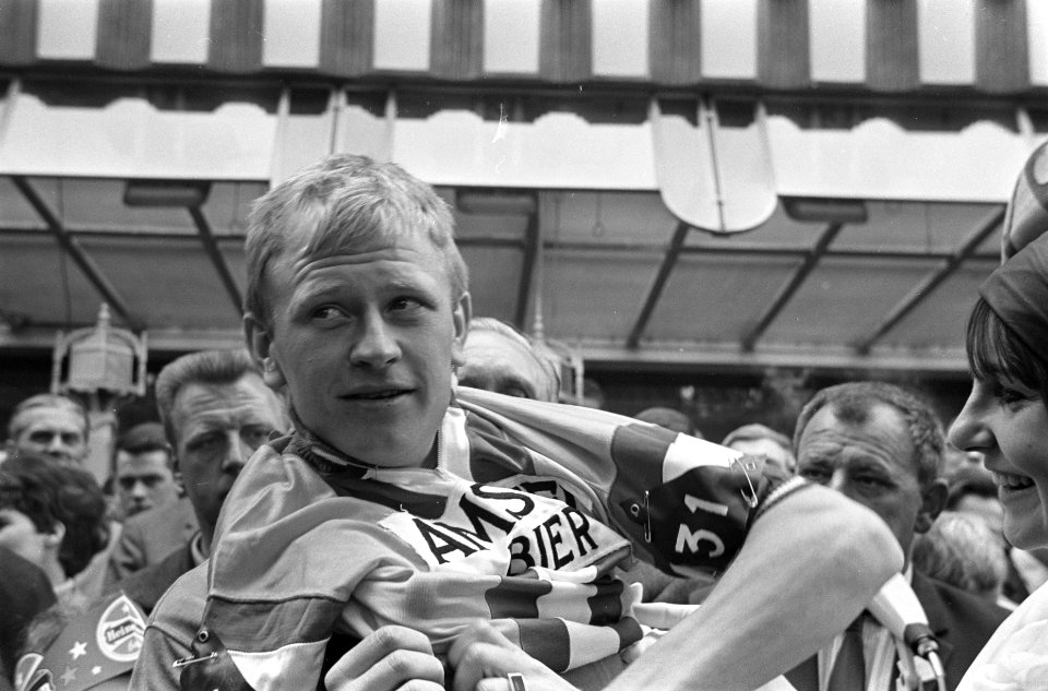 Vijftiende Olympias tour van start, Harry Stevens tr ekt oranje-trui aan, winnaa, Bestanddeelnr 919-1298