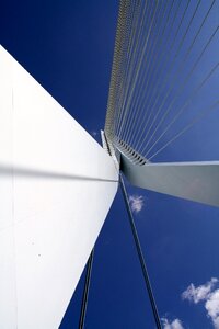 Cables sky architecture