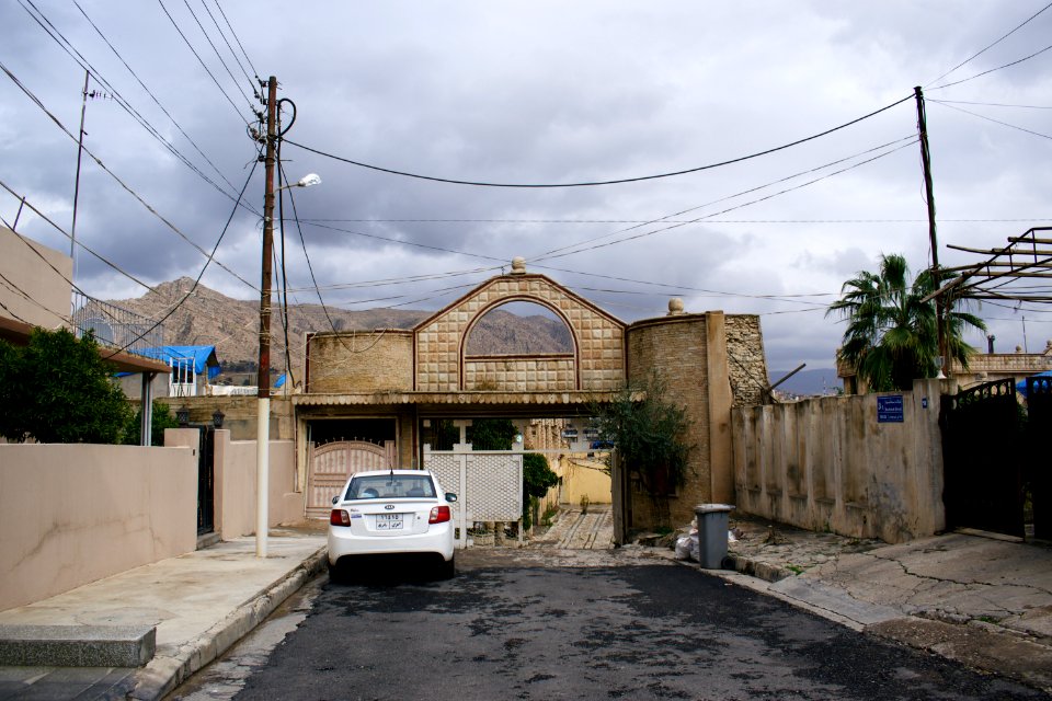 Views walking around the center of Duhok 10