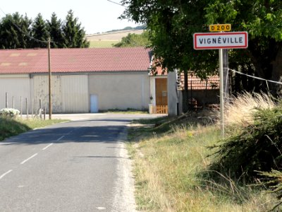 Vignéville (Béthelainville, Meuse) city limit sign